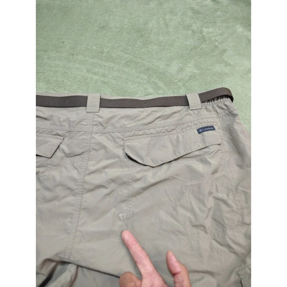 Columbia Mens 46 Beige Cargo Hiking Shorts Belted Nylon Outdoor Lightweight READ